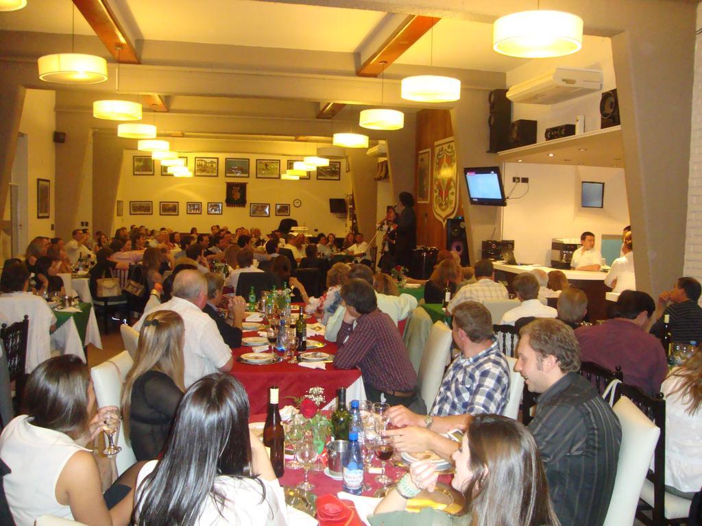 Hotel Euzko Alkartasuna Macachín Esterno foto