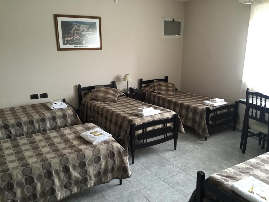 Hotel Euzko Alkartasuna Macachín Esterno foto