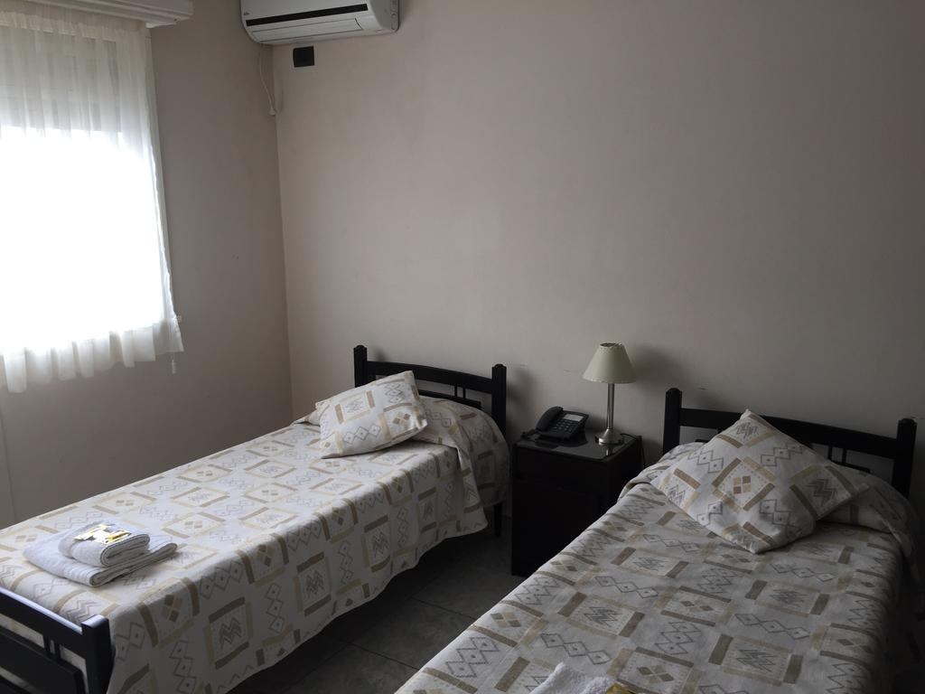 Hotel Euzko Alkartasuna Macachín Esterno foto
